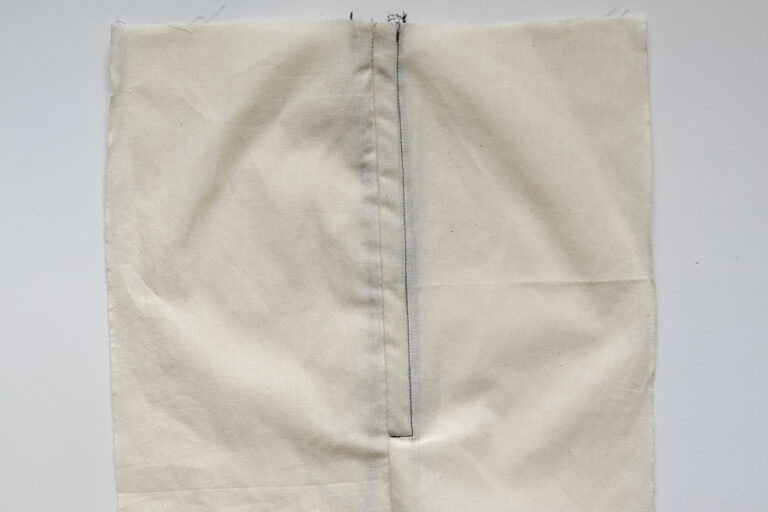hos-lapped-zip-12-768x512